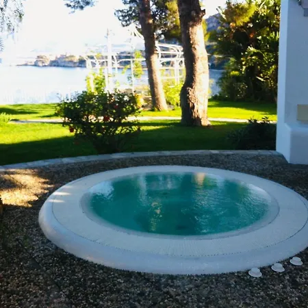 La Del Golfo Bed & Breakfast