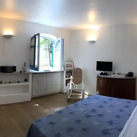 La Del Golfo Bed & Breakfast